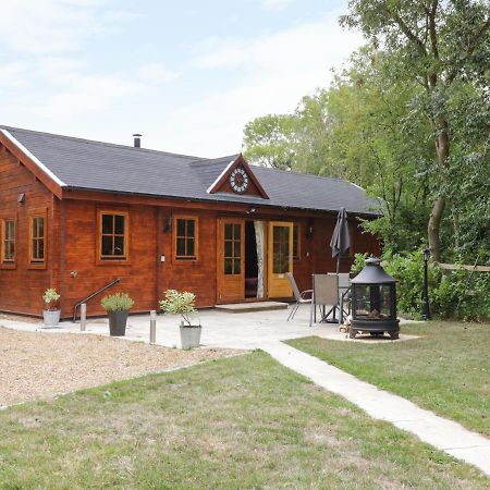 Acorn Lodge Saxmundham Exterior photo